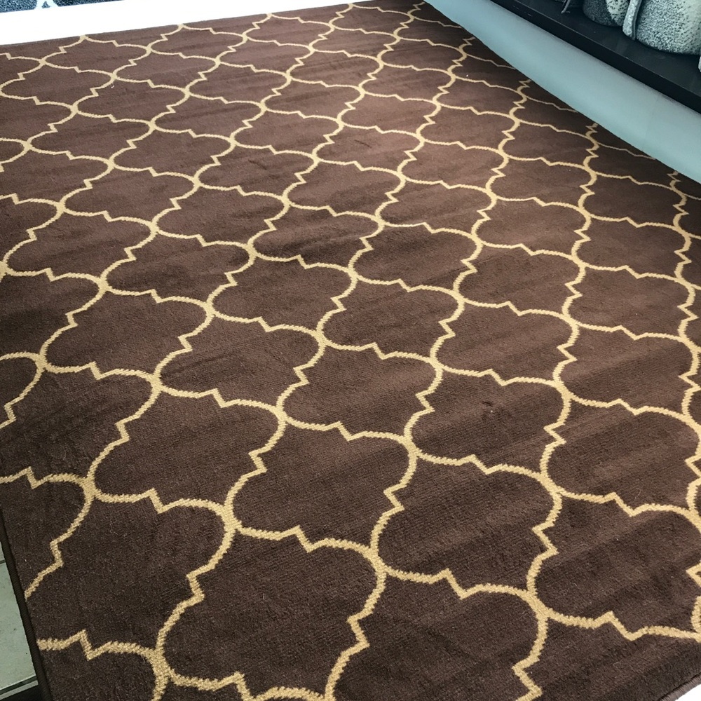 Brown Modern area rug 5x8